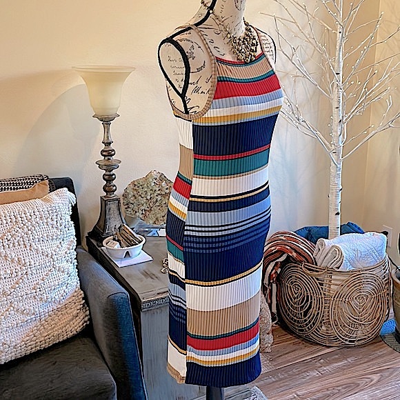 I ❤️ Joah Striped BodyCon Dress - Picture 6 of 9